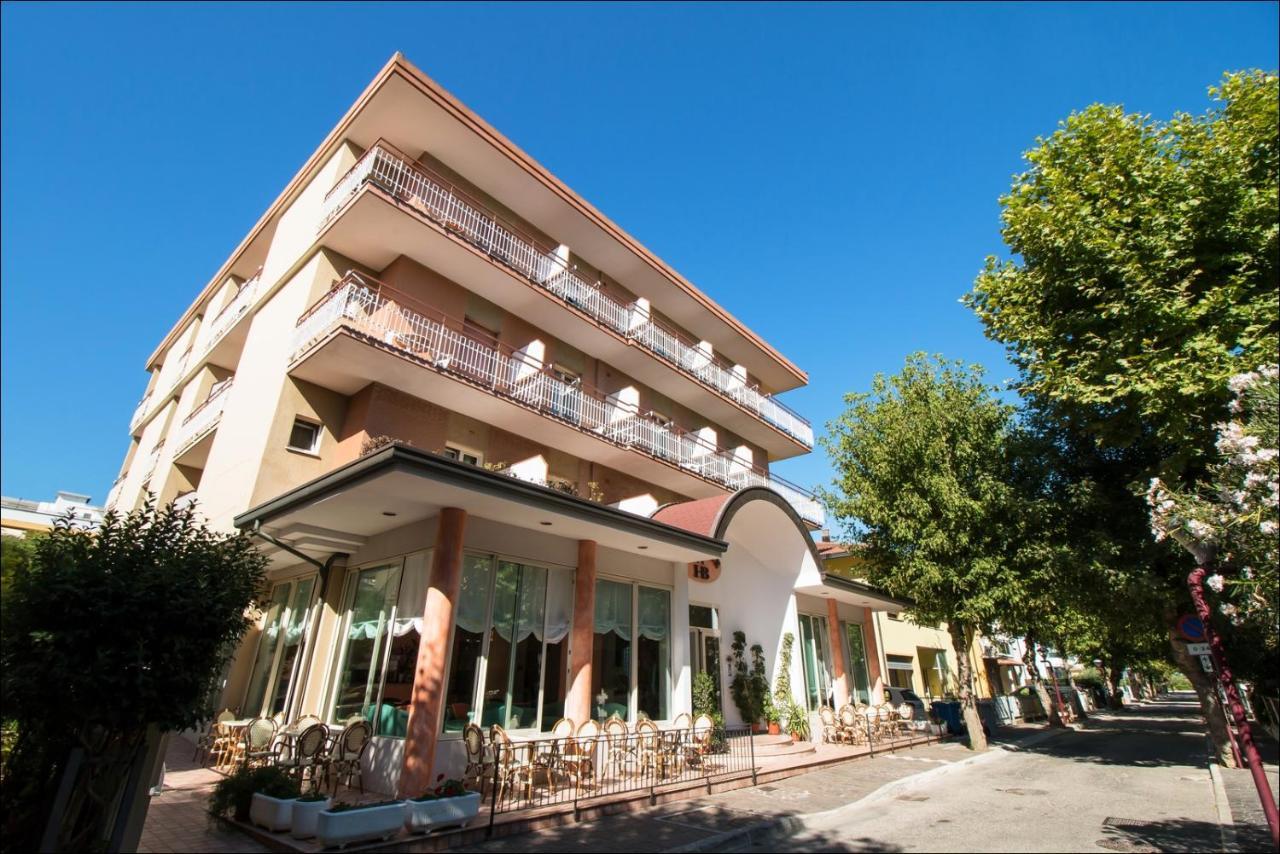 Hotel Belfiore Мизано-Адриатико Экстерьер фото
